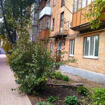 Продам 3к в центрі м. Охтирка