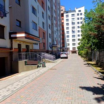 Оренда 2х кім квартири поруч парку Шевченка по вул. Мазепи, 165Б