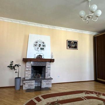 Продається квартира в затишному місці!