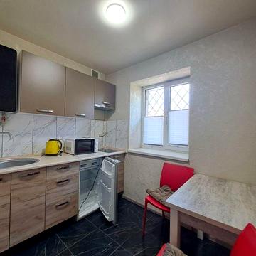 Оренда 3х кімнатноі на Проспекті. Сиуденти, тваринки допускаються.