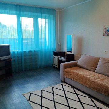 Сдаю  1 комн квартиру на Титова,верх Кирова
