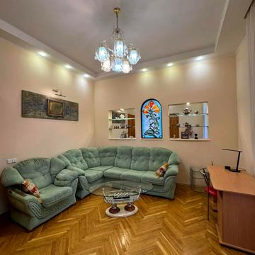 Євгена Чикаленка вул. (Пушкінська), 39