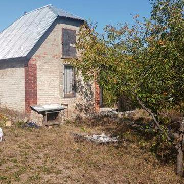 Продам дачу з земельною ділянкою