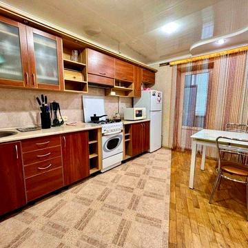 Продам 3х комнатную квартиру район "Ромакса"