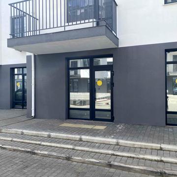 Академіка Сахарова вул., 11