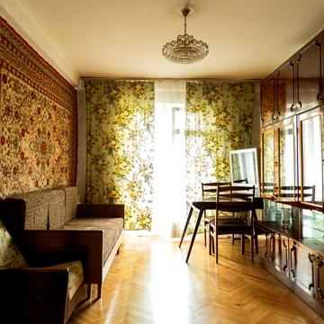 Ореста Левицького вул. (Академіка Курчатова), 8