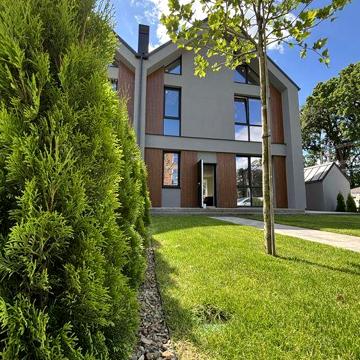 Таунхаус 125 м2 + 40 м2 (підвал - укриття) + 45 м2 мансарда