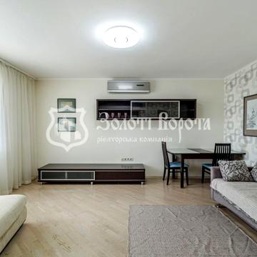 Кадетський Гай вул., 7