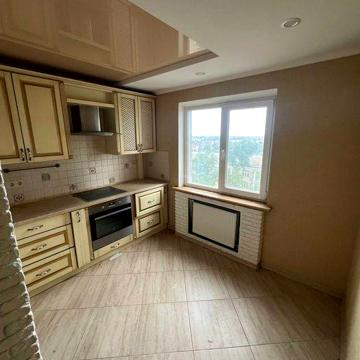 Продам 2  кімнатну квартиру