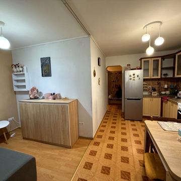 Петра Лінтура вул., 6
