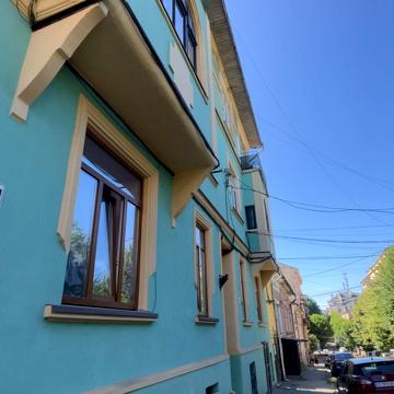 Конституційна вул. (28 Червня), 27
