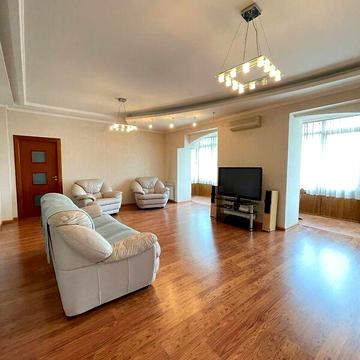 Продаж 3к Квартира Церковна (Калиниченка) вулиця