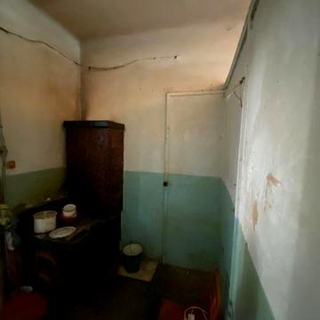 Однокімнатна квартира + підвальні приміщення