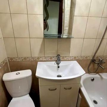 Підгірна вул., 4