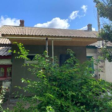 Чстина будинку по вулиці Експресівська.