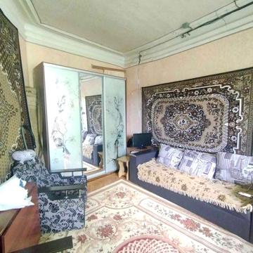 Продам 2 ух комнатную квартиру  на ул. Ульянова 24 (район  пр. Кирова)