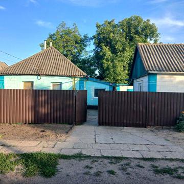 Будинок смт Чаплине