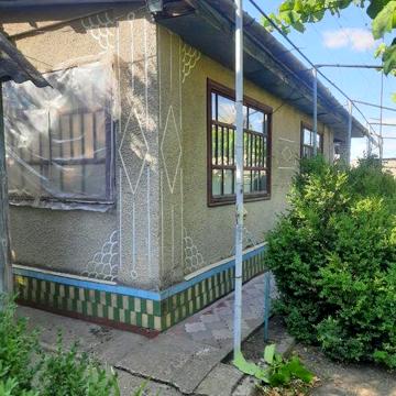 Продам будинок у смт Саврань