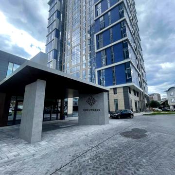 Звіринецька вул., 72