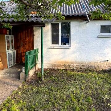 Продається квартира у центрі Котельви