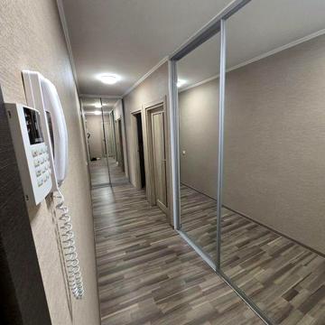 Сдам 3ю квартиру на Коммунаре