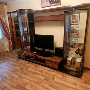 Сдаю  хорошую  1к  квартиру  рядом  с Дендропарком  , Агв