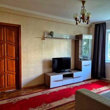 Оренда 3-к. квартири метро Чернігівська, вул. Ореста Левицького, 4