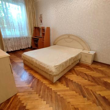 Лондонська вул. (Пітерська), 3