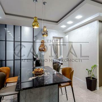 Авіаконструктора Антонова вул., 2-Б