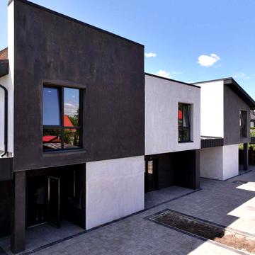 Продам котедж в місті, 129 кв.м на 2 сотках, з газом та комунікаціями
