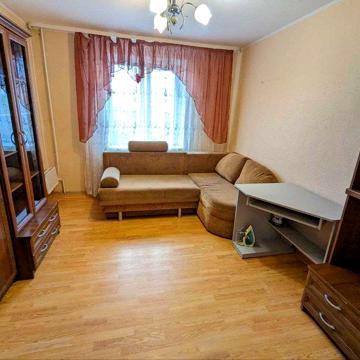 Оренда 2х кімн квартира мототрек