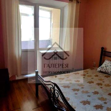 Продаж трикімнатна квартира в спальному районі міста