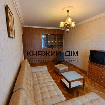 Микільсько-Ботанічна вул., 17/4