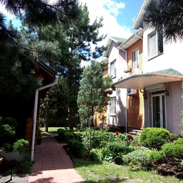 Завальна вул., 17