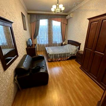 Велика Васильківська вул. (Червоноармійська), 79