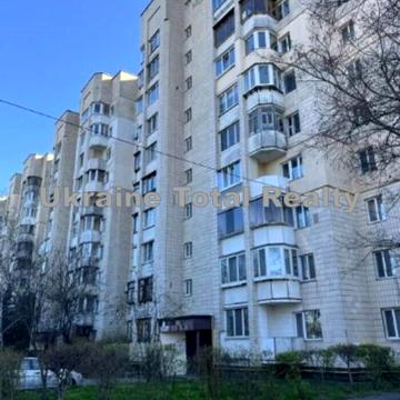 Академіка Булаховського вул., 5-А