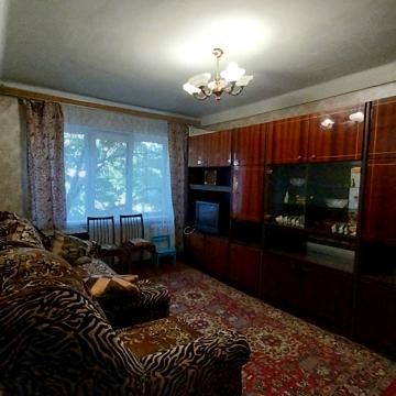 Юності вул., 7