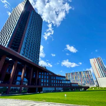 Набережна Перемоги вул., 39б