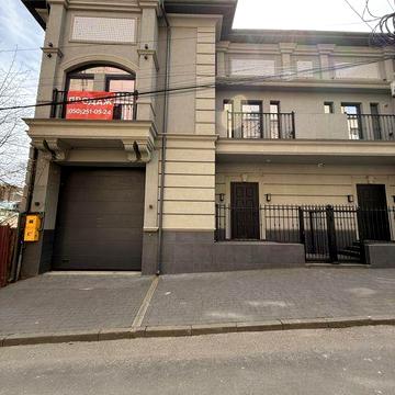 Продам елітний будинок в центрі по вул.Крилова