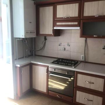 Тролейбусна вул., 24
