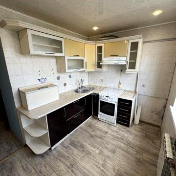 Продам 3-кімнатну квартиру на Олексіївці