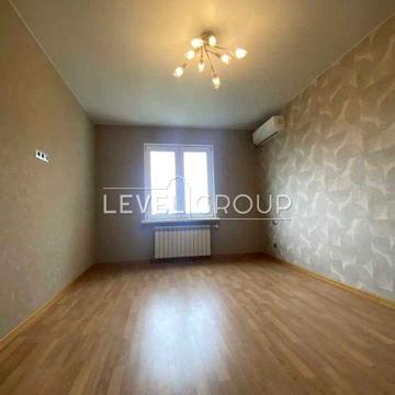 Продаж  2-к видова квартира Максимовича 9в  Без комісії.