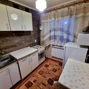 Продам 3к квартиру на Роганском жм, Индустриальный район