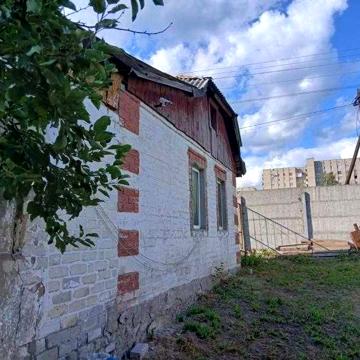 Продам житловий будинок у найближчому передмісті