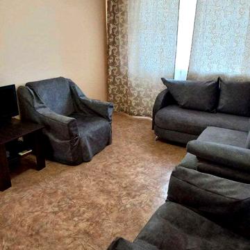 Сдам отличную 1к.кв возле метро Холодная Гора(46000)