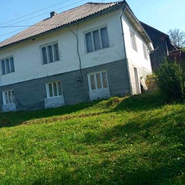Продається будинок в Карпатах