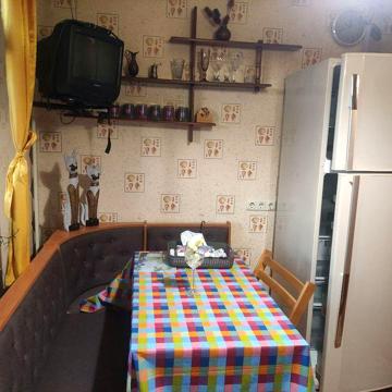 Можна на 1-2 міс, 2 кв, м.Деміївська, Видубичі, вул.Феодосійська, 8