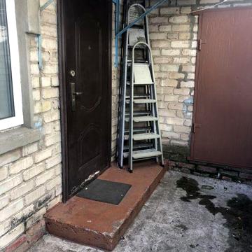 Сдается дом с удобствоми на остоновке уральские казармы