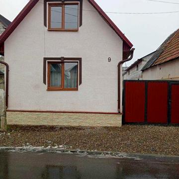 Здається в оренду будинок в місті Тячів