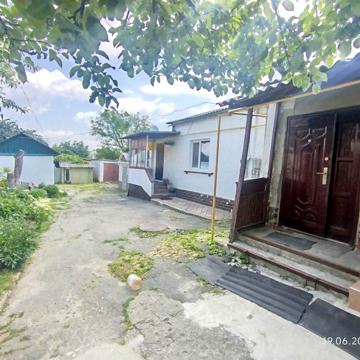 Продається 2х кімнатна квартира 37м². Центр